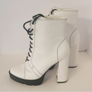 FOREVER 21 Platform Ankle Heel Boots Size 7.5